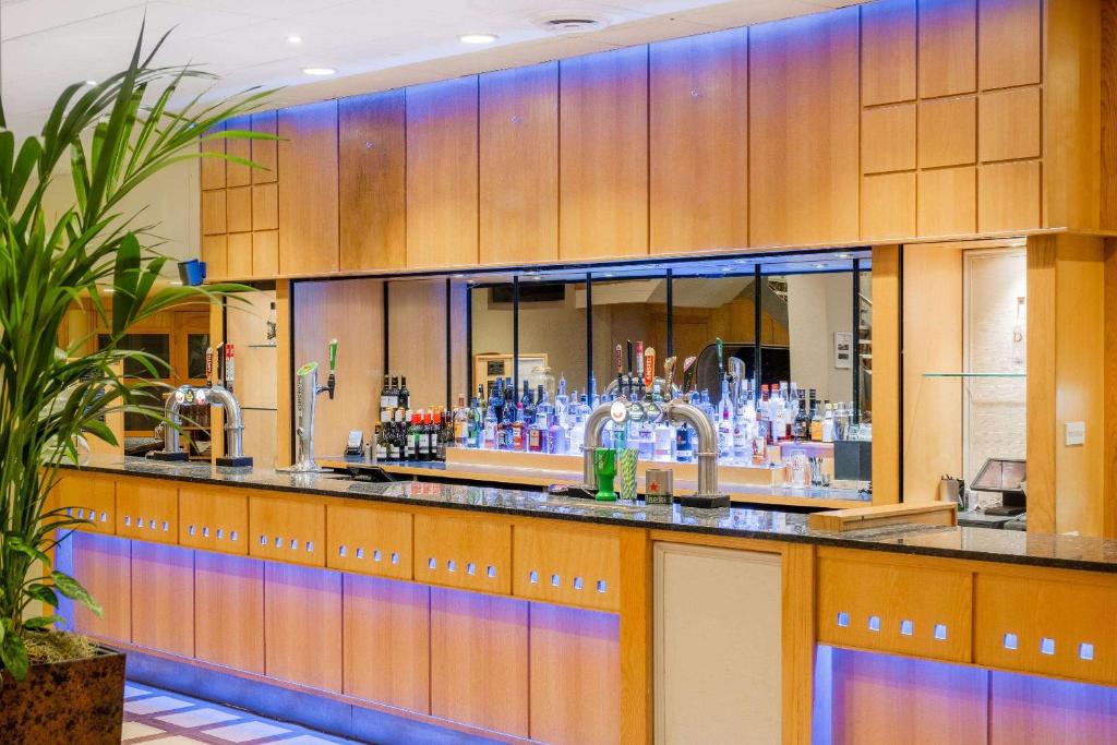Clarion Cedar Court Wakefield Hotel in Wakefield