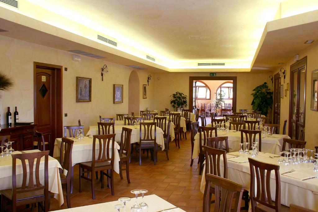 Restaurace v ubytování Hotel Giardino Corte Rubja
