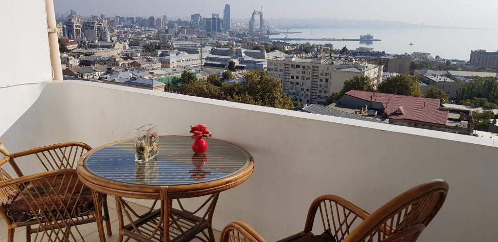 Balcony o terrace sa Baku Sea View Hotel