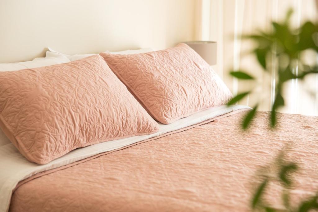 Giường trong phòng chung tại Ivannas dream house