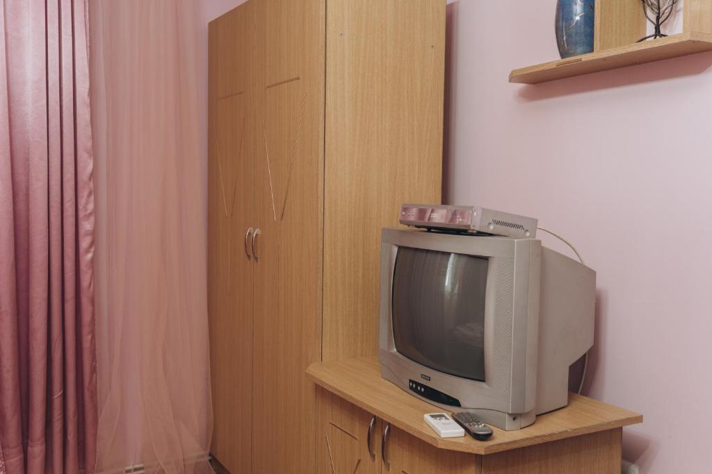 TV a/nebo společenská místnost v ubytování Турянська долина