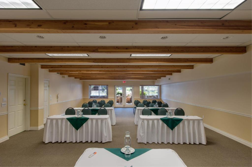 South Thompson Inn & Conference Centre - Resim 6