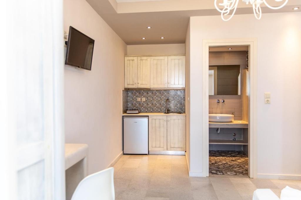 A cozinha ou kitchenette de Kallithea Hotel