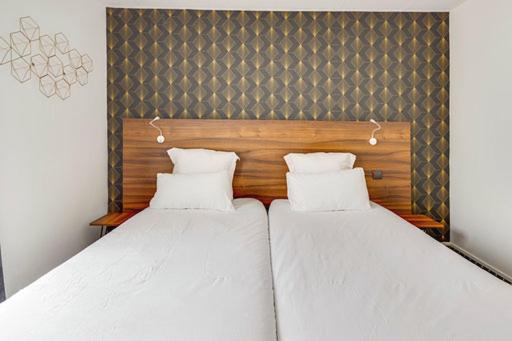 Carladez Cambronne - Resim 28