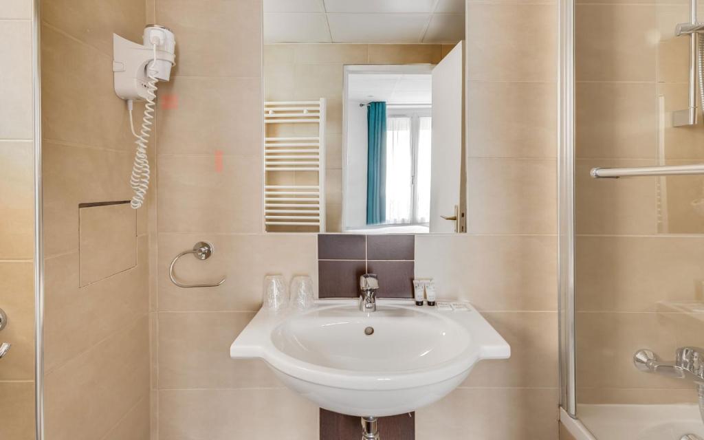 Carladez Cambronne - Resim 36