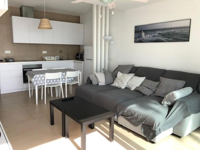 Kuchyň nebo kuchyňský kout v ubytování Bungalow de Lujo a pie de playa en Aguadulce