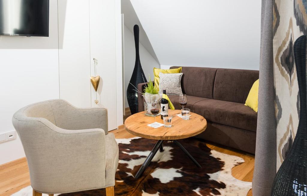 Posedenie v ubytovaní Ferienwohnung Hindenburg