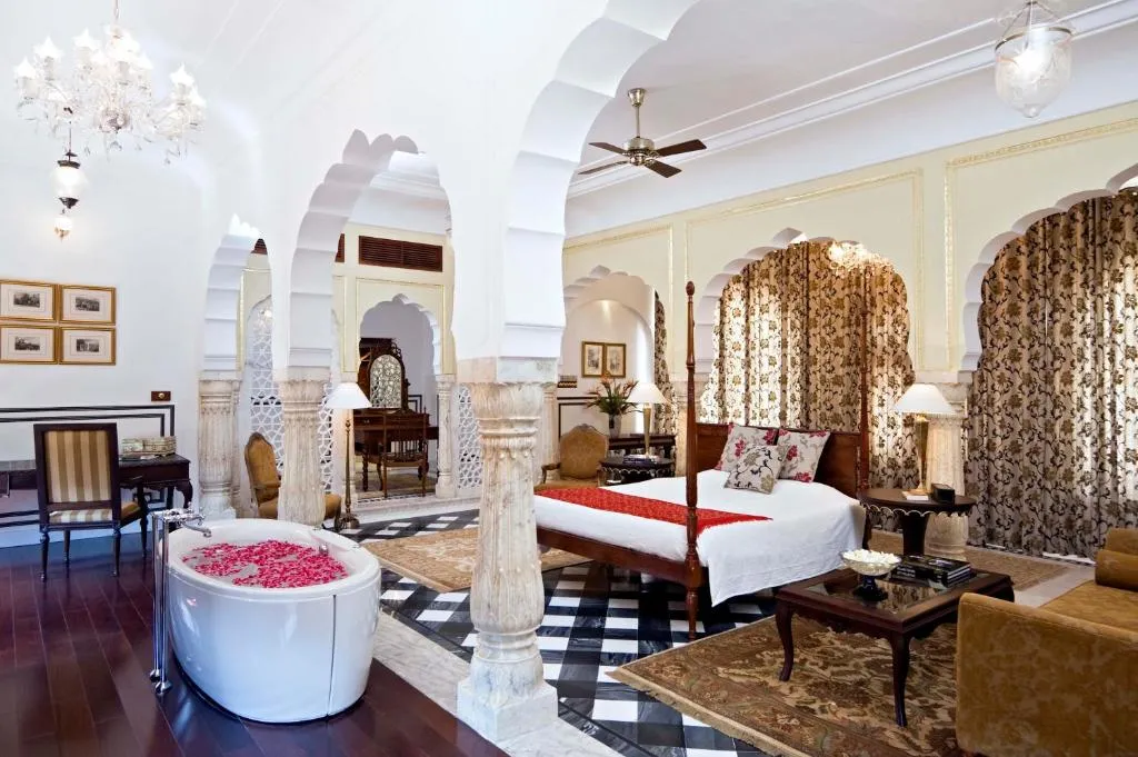 Royal Suite:Complimentary Welcome Drink & Chef's Amenities on arrival