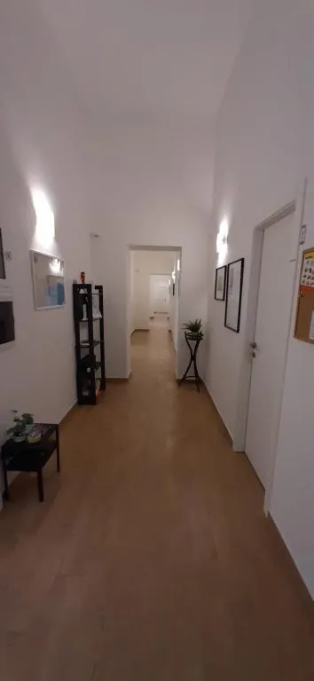 Casa Laura Oliva Mancini, Napoli, Italia