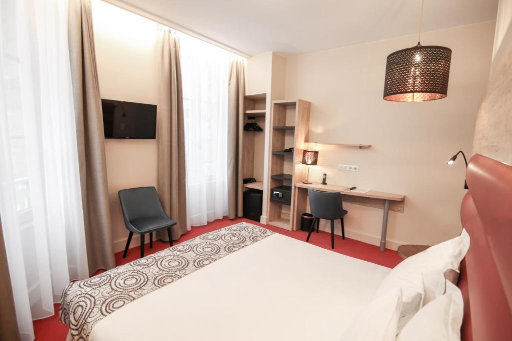 Hôtel Montaigne - 4