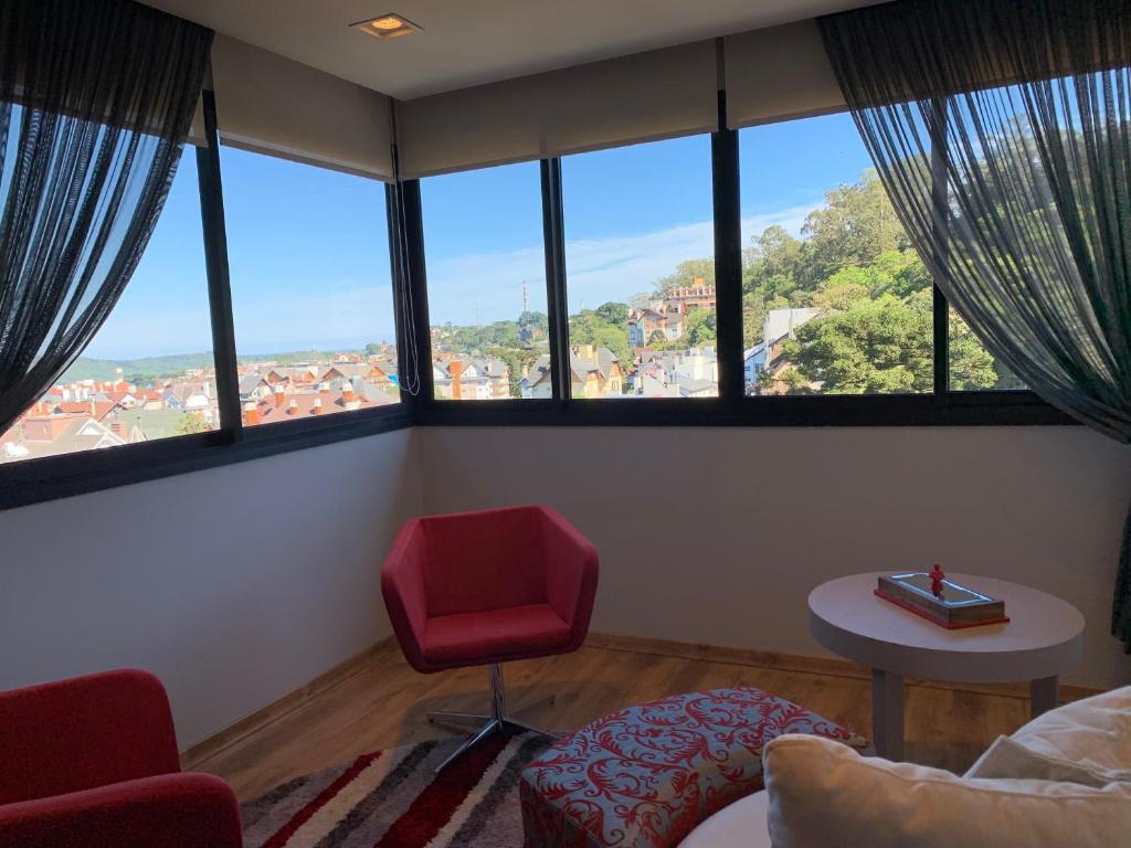 Vale das Hortênsias - Apto Gramado 300 metros Rua Coberta  Vale das Hortênsias - Apto Gramado 300 metros Rua Coberta