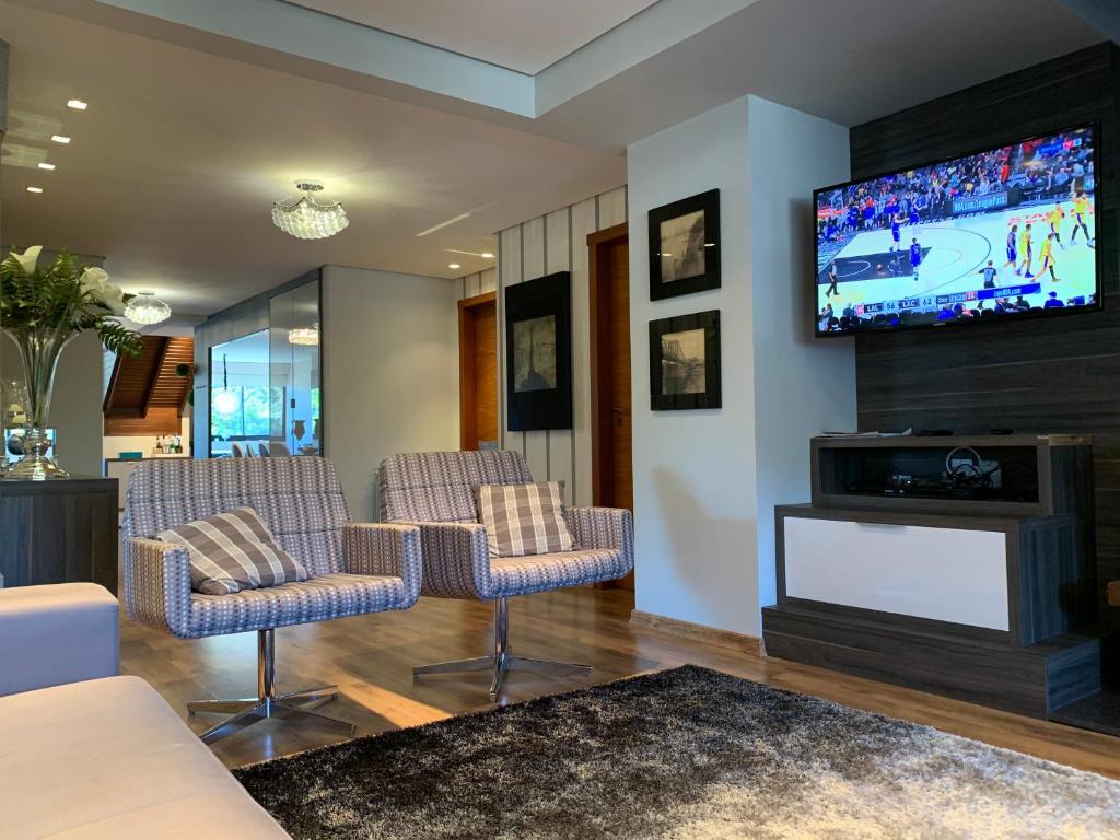 Vale das Hortênsias - Apto Gramado 300 metros Rua Coberta  Vale das Hortênsias - Apto Gramado 300 metros Rua Coberta