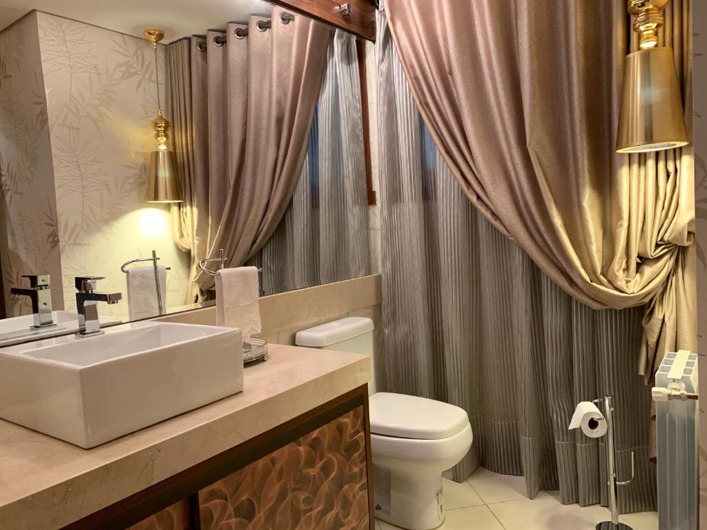 Vale das Hortênsias - Apto Gramado 300 metros Rua Coberta  Vale das Hortênsias - Apto Gramado 300 metros Rua Coberta