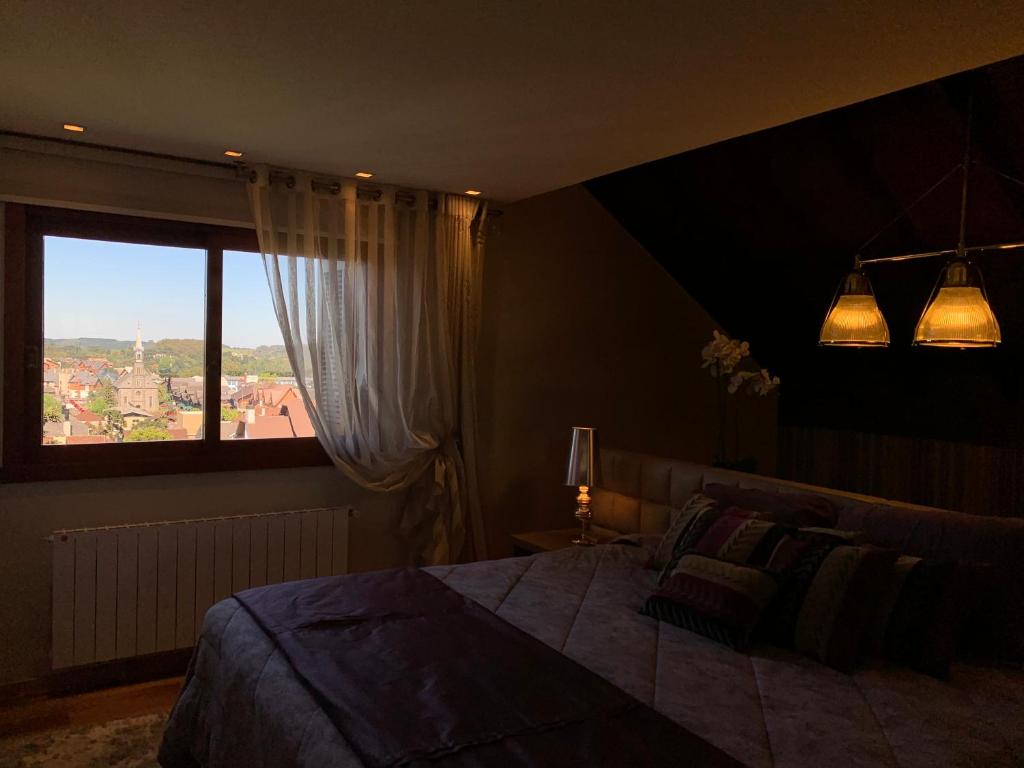 Vale das Hortênsias - Apto Gramado 300 metros Rua Coberta  Vale das Hortênsias - Apto Gramado 300 metros Rua Coberta