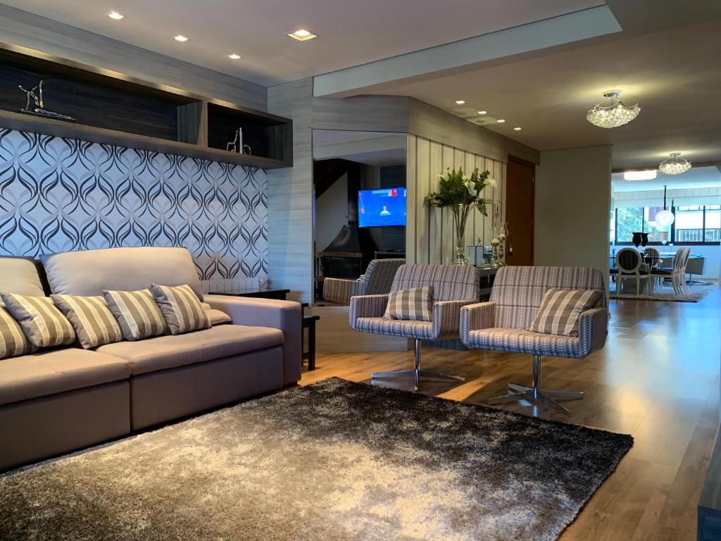 Vale das Hortênsias - Apto Gramado 300 metros Rua Coberta  Vale das Hortênsias - Apto Gramado 300 metros Rua Coberta