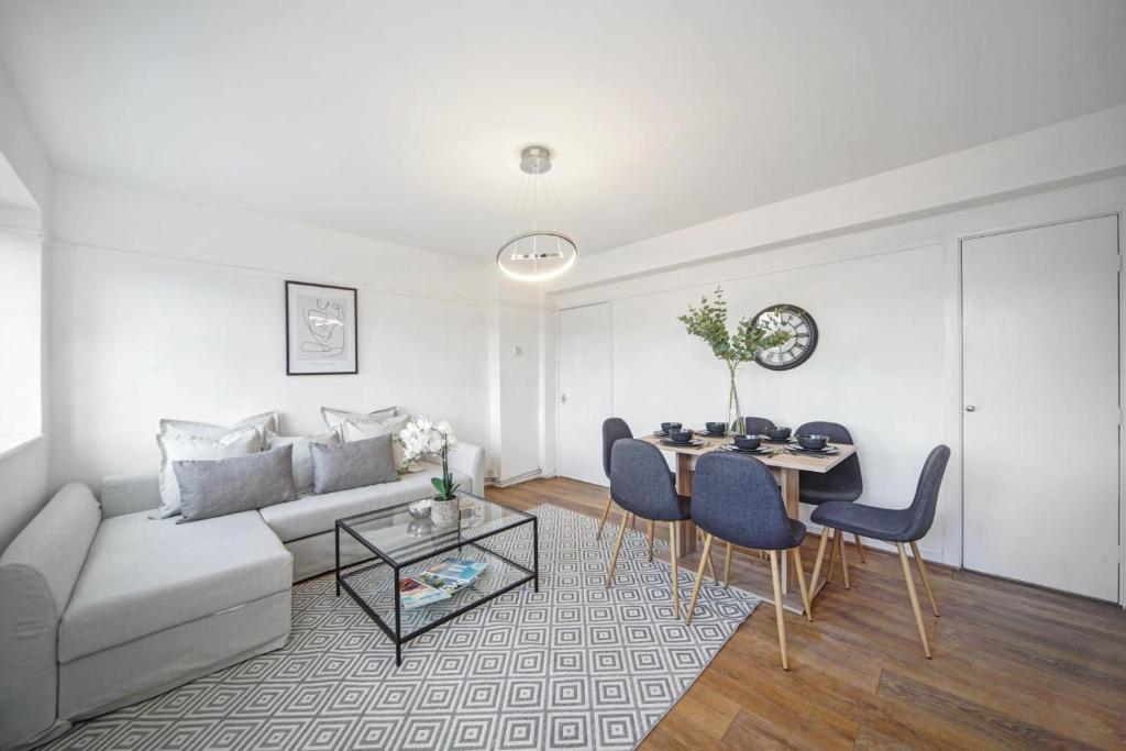 Hoxton Apartment by Flexy