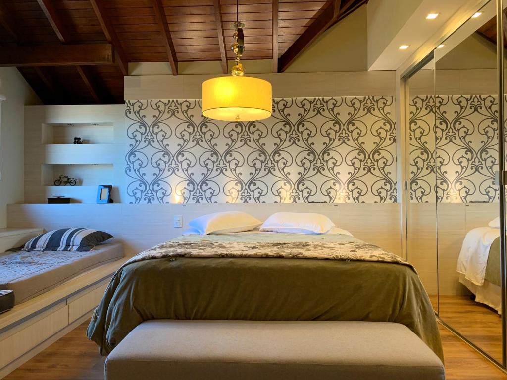 Vale das Hortênsias - Apto Gramado 300 metros Rua Coberta  Vale das Hortênsias - Apto Gramado 300 metros Rua Coberta