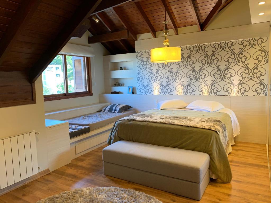 Vale das Hortênsias - Apto Gramado 300 metros Rua Coberta  Vale das Hortênsias - Apto Gramado 300 metros Rua Coberta