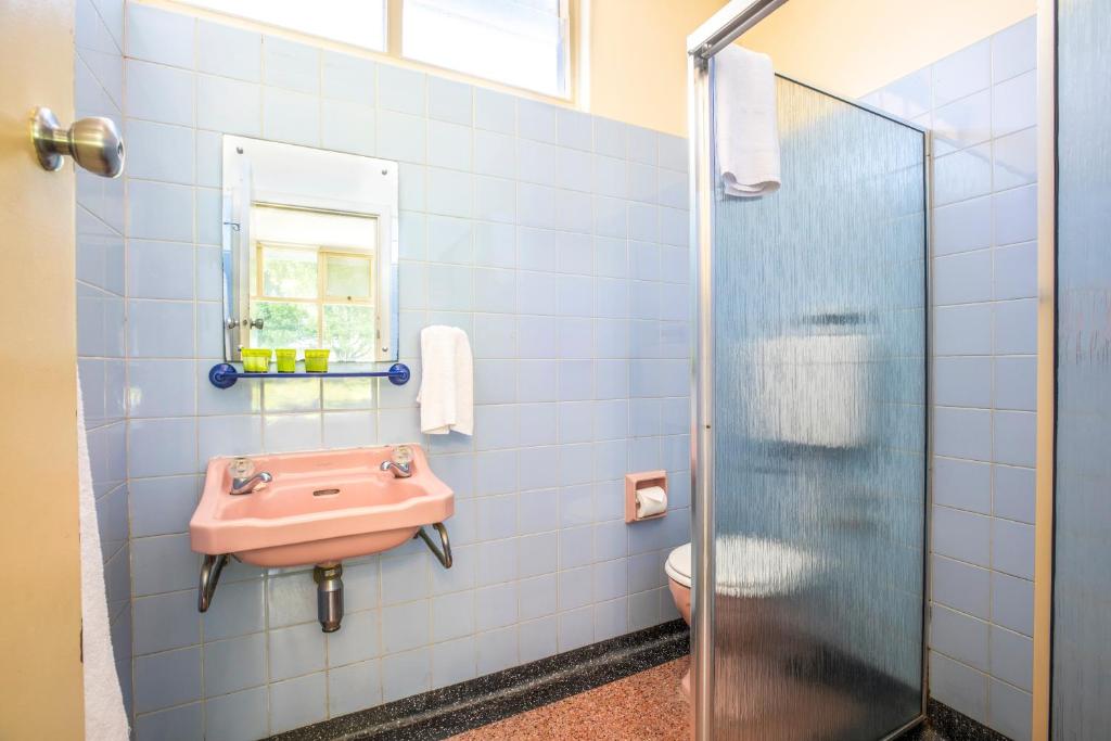 Koupelna v ubytování Links Hotel