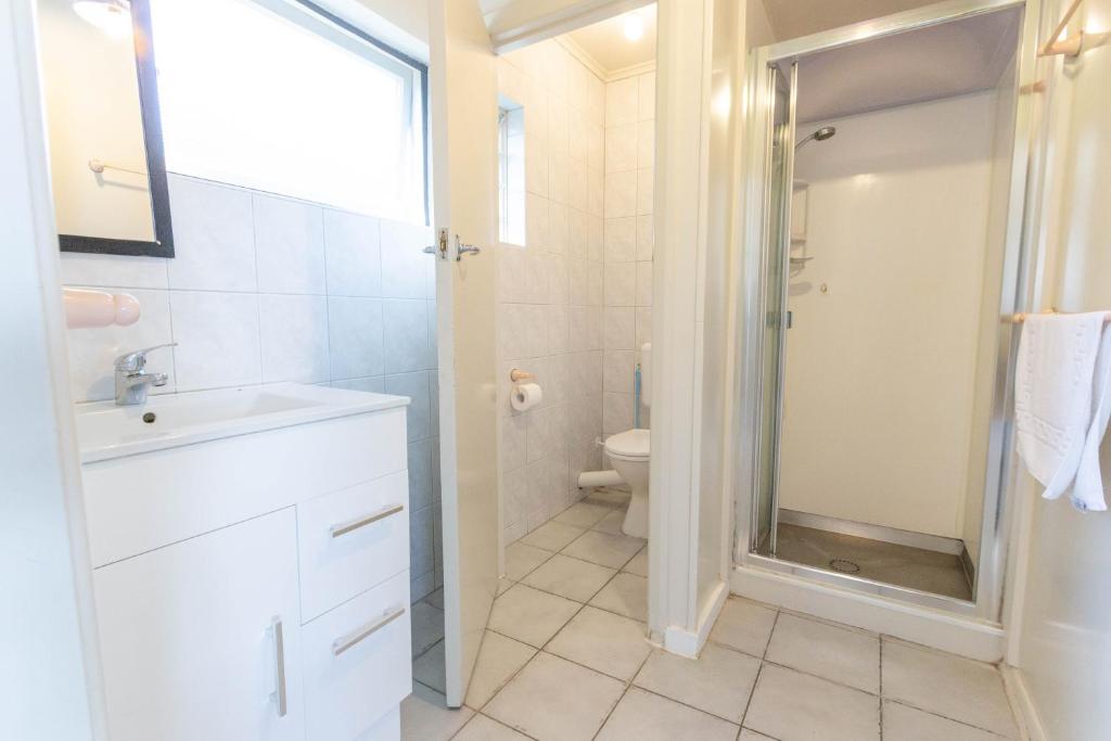 Jack & Di's Lakefront Motel - Resim 24