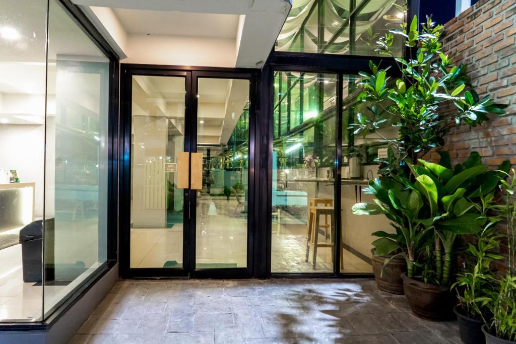 RoomQuest Bangkok Don Mueang Airport