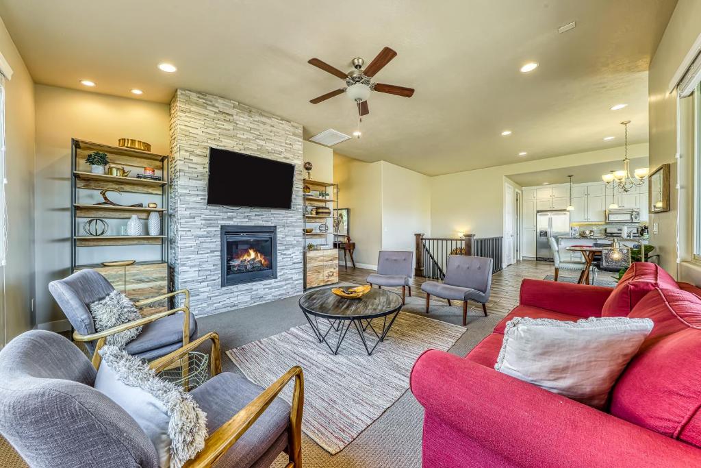 Snow Canyon View: Paradise Village #46 - Housity