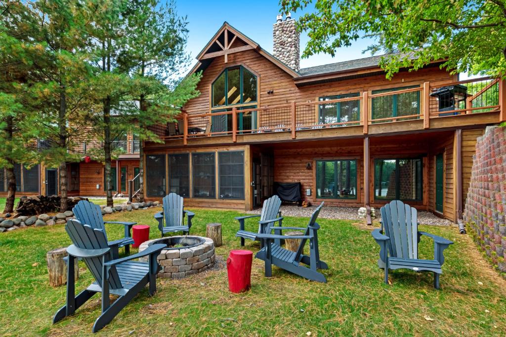 Vacation Home Spider Lake Shores, Manitowish Waters, WI