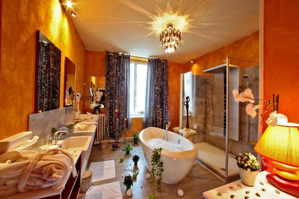 Logis Hôtel Hostellerie Saint-Jacques - Junior Suite