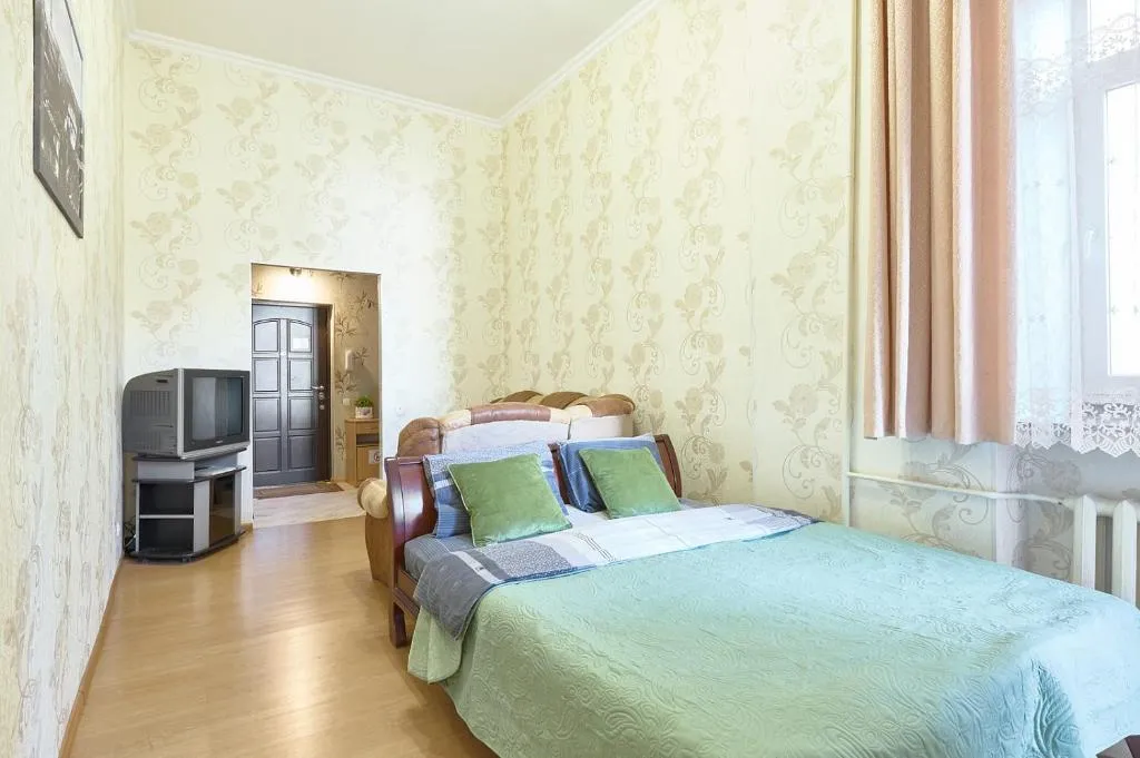 S12-58 MODERN APARTHOTEL WITH TWO 2BEDROOMS IN CENTRAL KIEV - BESSARABSKA SQUERE - GULLIVER MALL - OLYMPIC STADIUM - PALACE OF SPORTS - Saksahanskoho St, 12Б, Kiev, Ukraine
