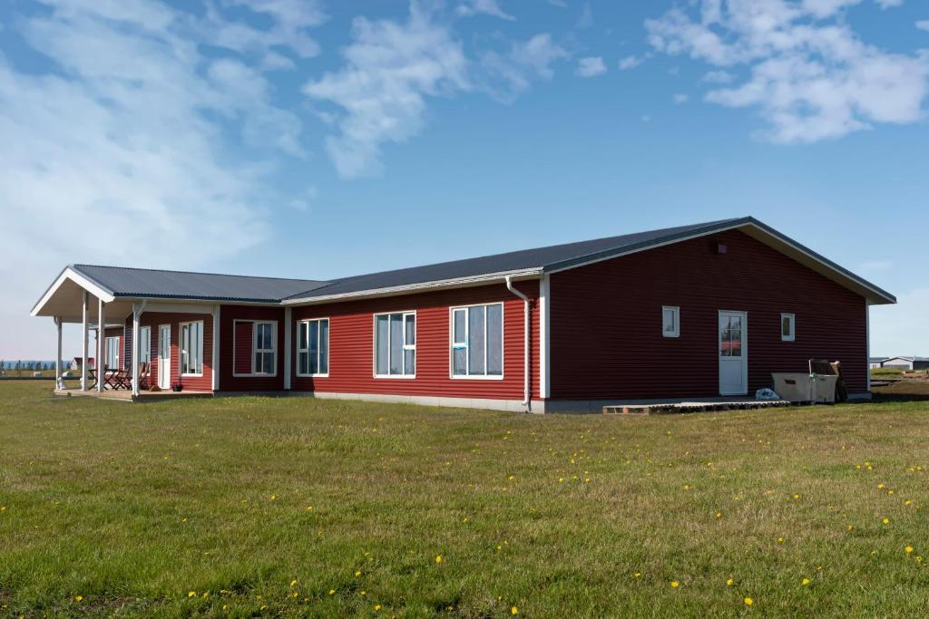 Byggingin sem gistihúsið er í
