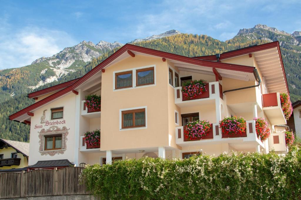 Nespecifikovaný výhled na hory nebo výhled na hory při pohledu z bed and breakfast