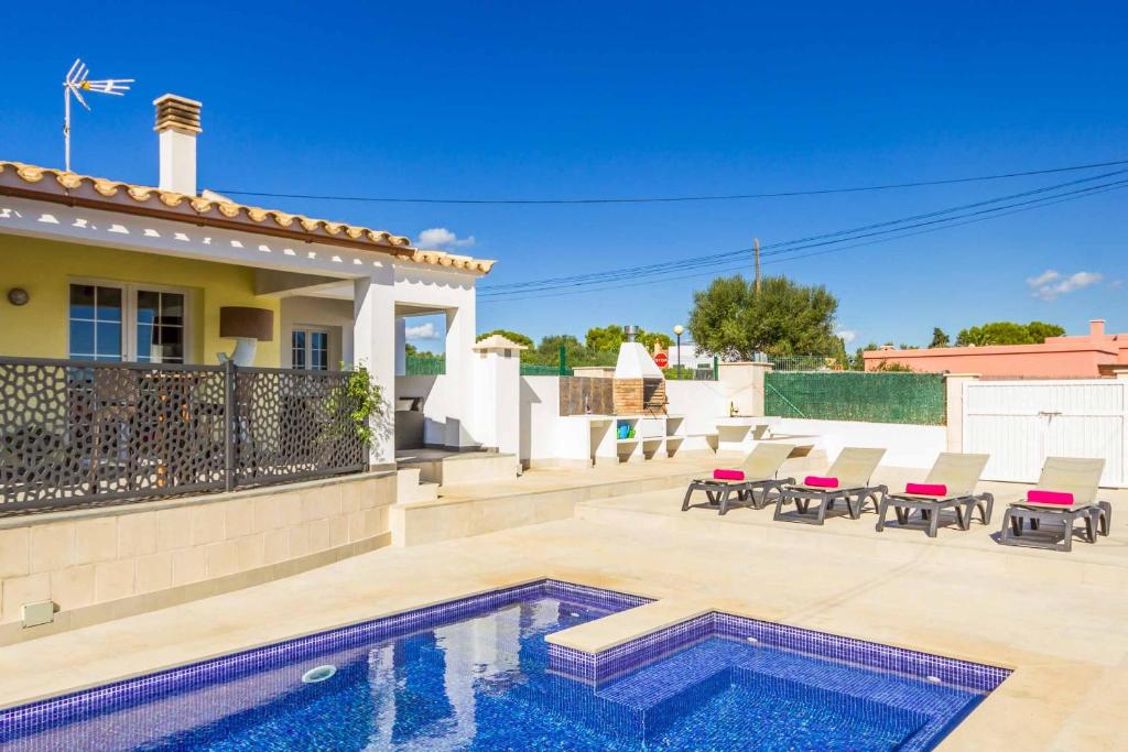 Villa Nora, Sant Lluis, Spain - Booking.com