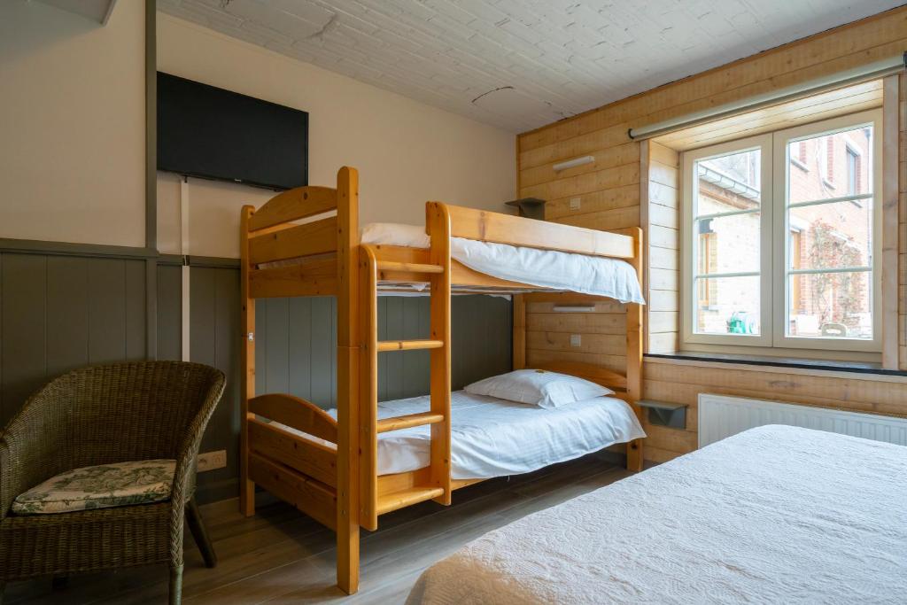 Postel nebo postele na pokoji v ubytování Gasthof Schraevenacker