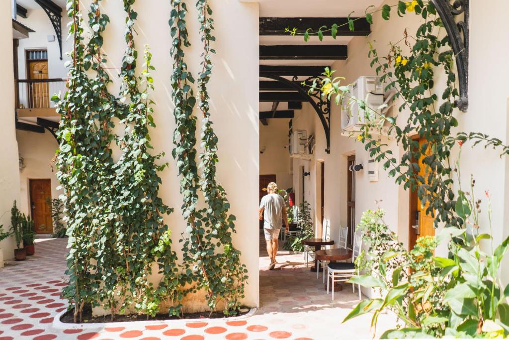 Antonio Garden Hotelにある庭