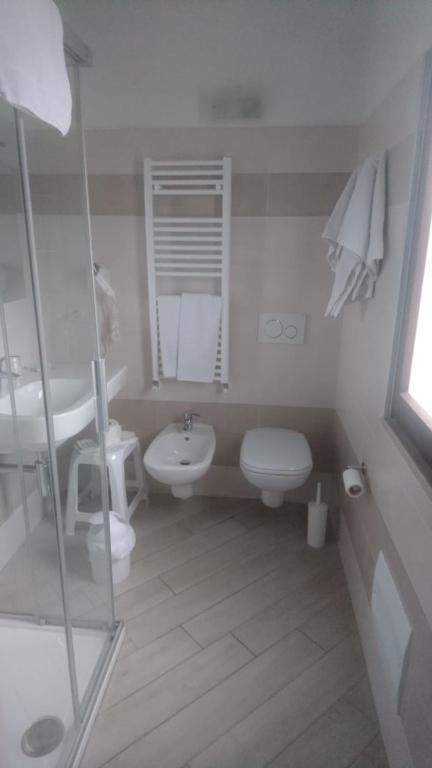 Koupelna v ubytování Hotel Lory