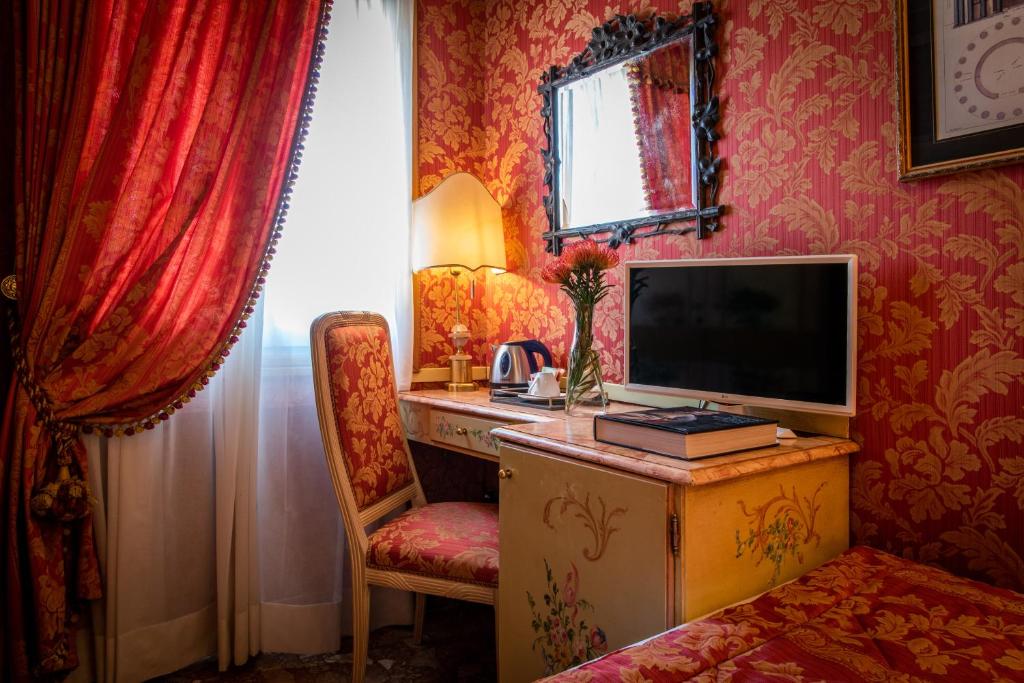 Hotel Santo Stefano - Resim 40