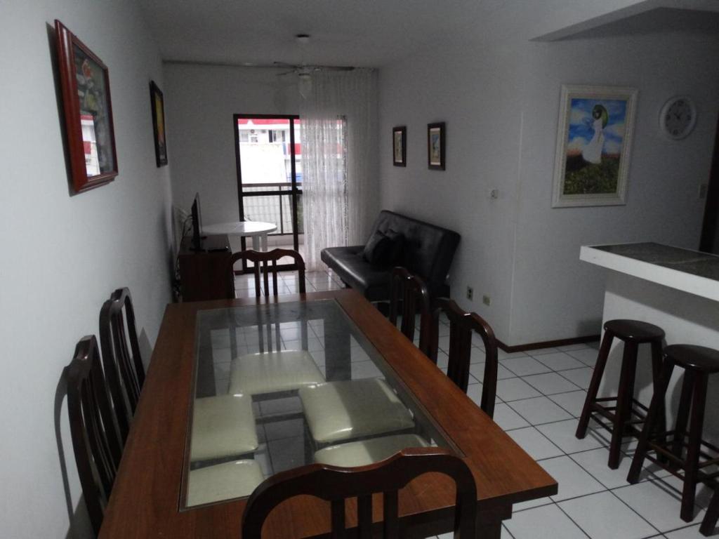  Apartamento 2 dormitórios completo 209B