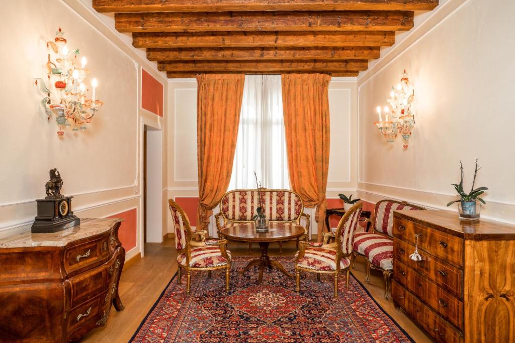 Posezení v ubytování Relais Alberti