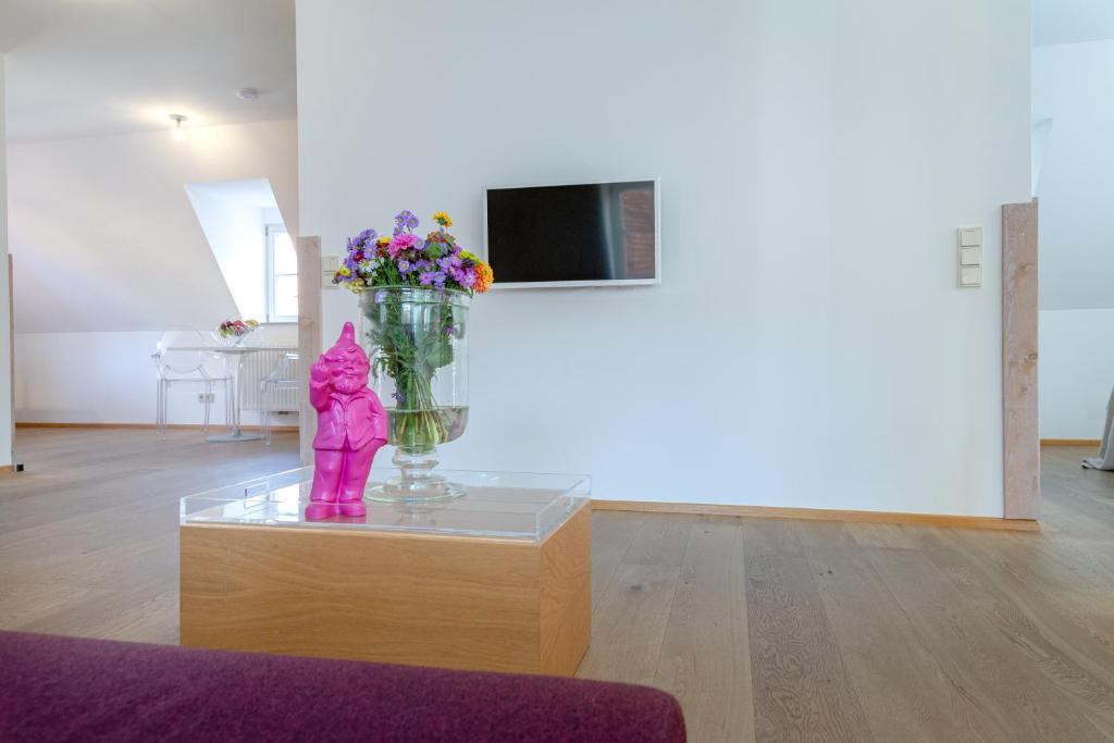 TV a/nebo společenská místnost v ubytování hezelhof hotel