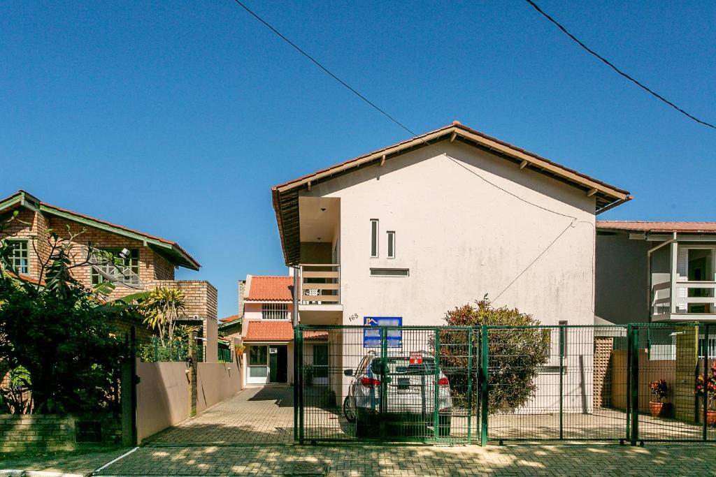  Apartamento nota 10 na praia da Barra da Lagoa