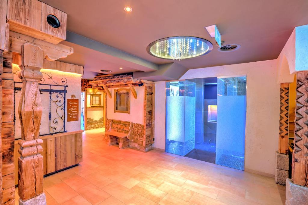 Kuchyň nebo kuchyňský kout v ubytování Alpenbad Hotel Hohenhaus