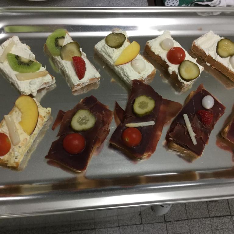Jídlo v hotelu nebo okolí