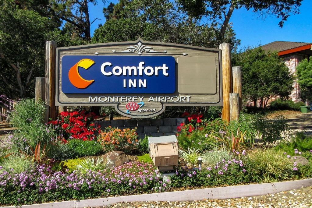 Foto dalla galleria di Comfort Inn Monterey Peninsula Airport a Monterey