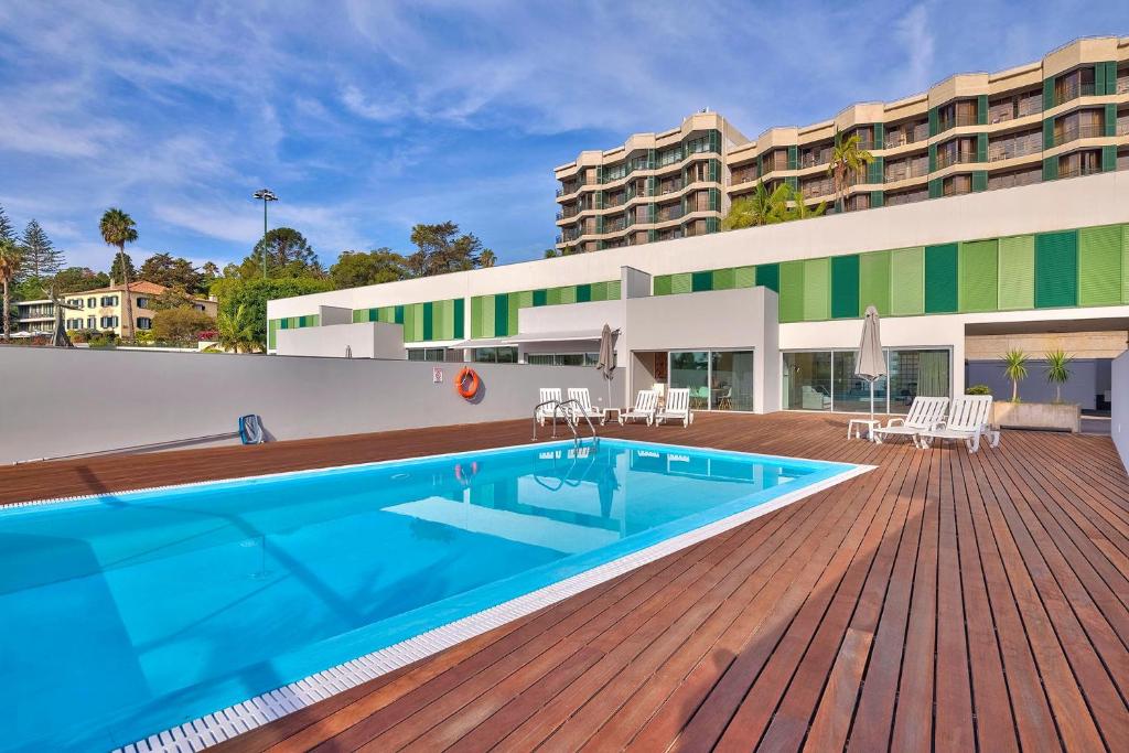 Galería fotográfica de Luxury Villa Nogueira with private pool by HR Madeira en Funchal
