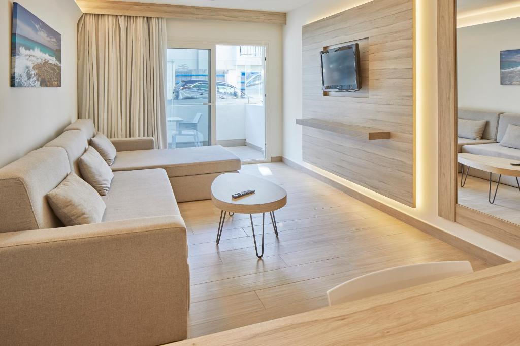 Sol Bahía Ibiza Suites, San Antonio – Bijgewerkte prijzen 2023