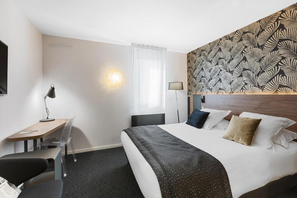 Postel nebo postele na pokoji v ubytování Best Western Plus Europe Hôtel Brest