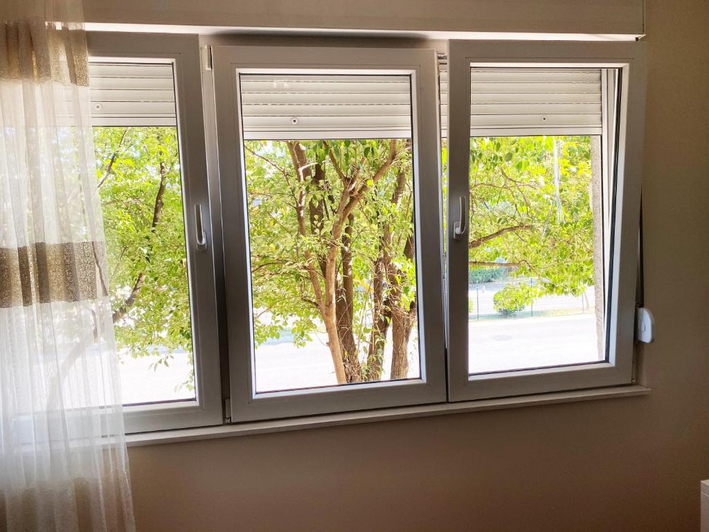 Luxury apartment Podgorica - 13