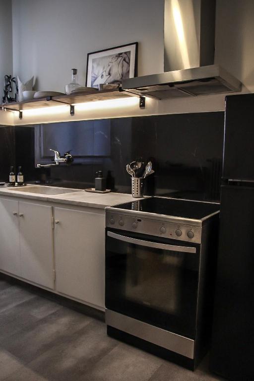 Kuchyňa alebo kuchynka v ubytovaní API Projects Athens - Cartier Apartment