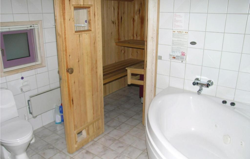 Koupelna v ubytování Holiday Home Torndrup Tværvej