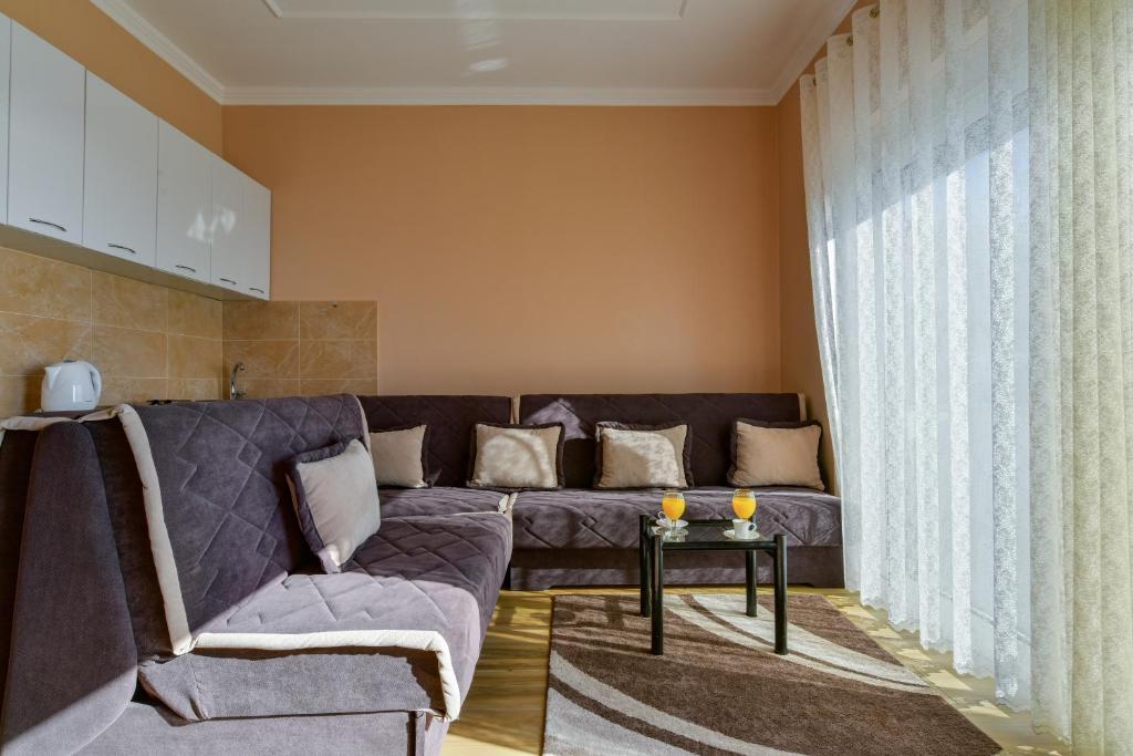 Apartments Hillside - 8